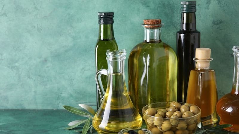 روغن زیتون حلبی حاج کریمی و پسران با کیفیت مناسب مصارف عمده